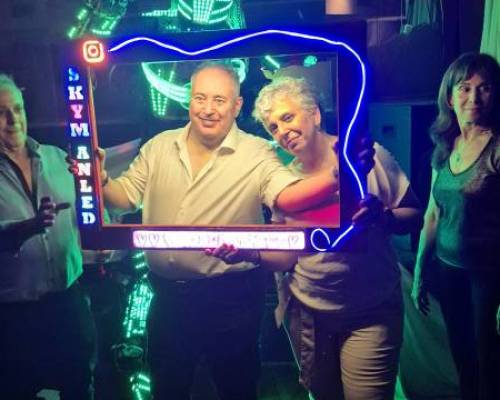 @JOSELUISF, gracias por dejarme compartir tu cumpleaños  :Encuentro Grupal CERRAMOS EL 2025 A LO GRANDE ¡NOCHE DE BRILLOS Y REENCUENTROS, SHOW UNICO, de regalo para vos, Baile, emociones y el alma encendida