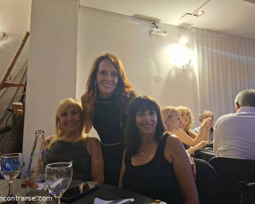 34674 54 CERRAMOS EL 2025 A LO GRANDE ¡NOCHE DE BRILLOS Y REENCUENTROS, SHOW UNICO, de regalo para vos, Baile, emociones y el alma encendida