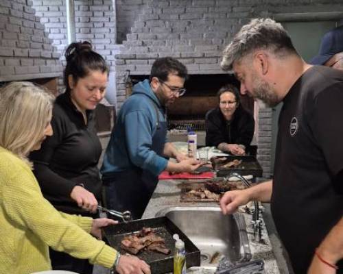 34679 12 BIENVENIDA LA PRIMAVERA CON UN ASADO BAILABLE