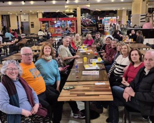 Mesaza :Encuentro Grupal Encuentro en el Abasto - Charlamos, nos conocermos y pasamos un rato agradable conociendo gente
