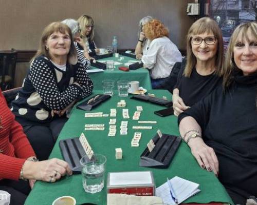 Siempre presentes y de buena onda las chicas! :Encuentro Grupal TARDE DE BURAKO Y RUMMY