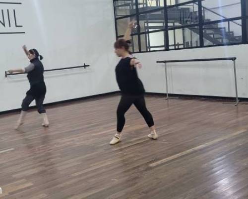 34927 5  TALLER DE DANZA CLASICA. EN TEATRO EL JUVENIL.. ICON ALDO VON LANDESEN