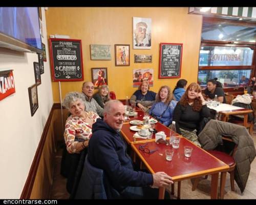 34948 5 CAFETEANDO CON M.L.