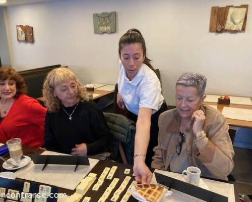34998 10 DE PIC-NICS, RUMMY V, MERIENDAS Y DEMAS CONVERSACIONES