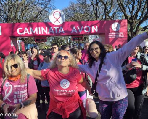 35133 10 CAMINATA AVON POR LA LUCHA CONTRA EL CANCER DE MAMA