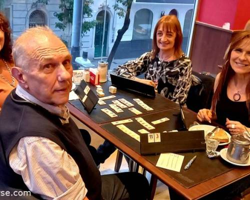 35227 4 Jugamos Rummy en Caballito!!
