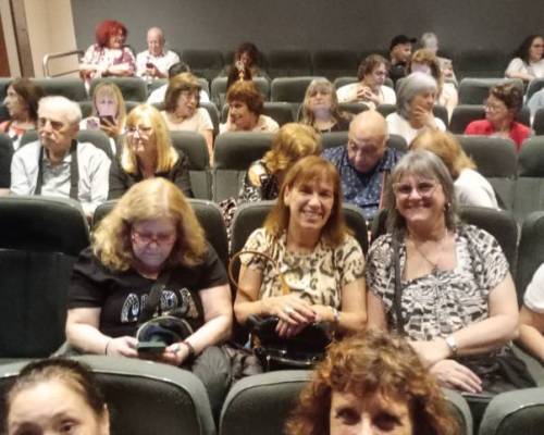 35234 12  TEATRO MUY ECONÓMICO: COMO SI PASARA UN TREN