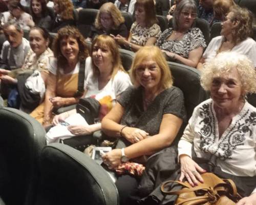 35234 14  TEATRO MUY ECONÓMICO: COMO SI PASARA UN TREN