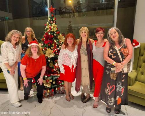 35254 6 Maravillosa Fiesta de Nochebuena a puro baile!