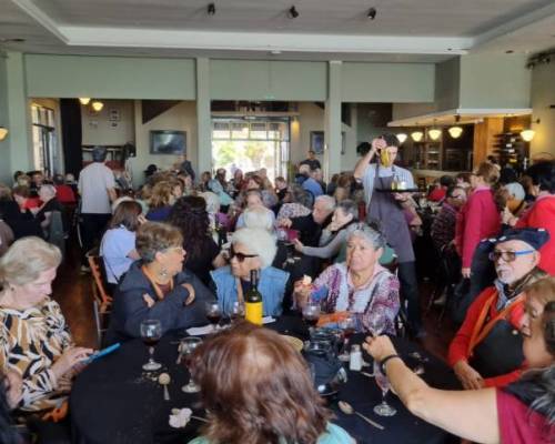 35320 6 Excursion en CHASCOMUS, show, Baile, cantantes,
 desayuno, almuerzo, merienda y TRANSPORTE.
