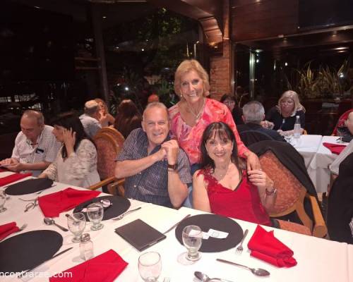 35363 12 FESTEJAMOS EL CUMPLE DE CRISMAE