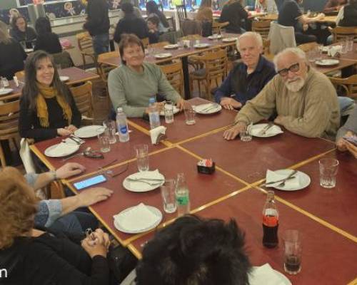 35414 8 Nos vemos? Caminamos y festejamos los cumpleaños de Monique, Miguel y Héctor