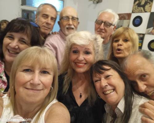 35425 20 Y si nos encontramos a cenar en LO DE EMILIO otra vez?