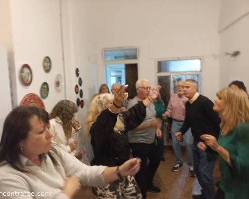 35425 24 Y si nos encontramos a cenar en LO DE EMILIO otra vez?