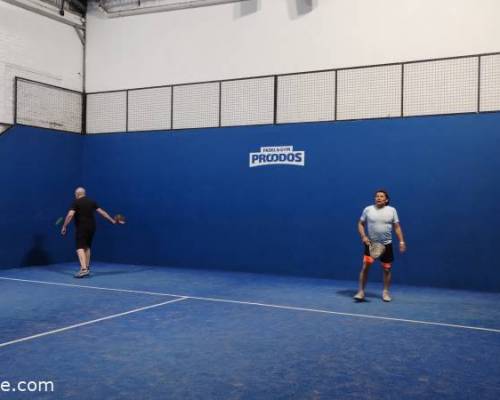 35589 5 ** JUGAMOS AL PADDLE **