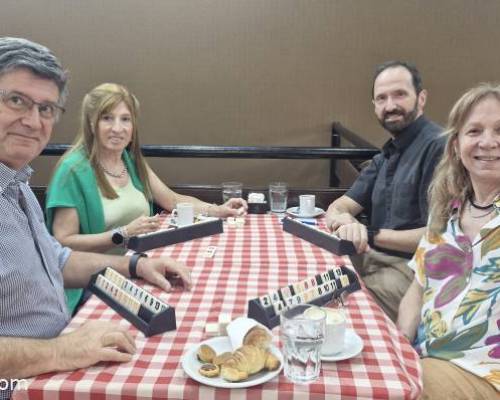 Parece que esta mesa estuvo brava.  :Encuentro Grupal CLASICO JUEVES DE RUMMY!!!