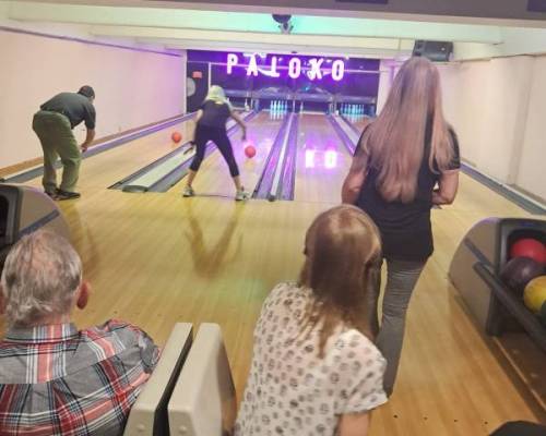 35621 12 VAMOS AL BOWLING EN PATERNAL