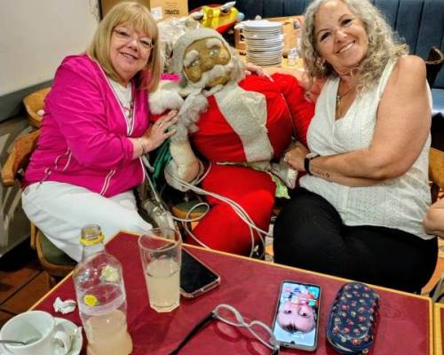 35622 13 NOS VEMOS?Caminamos y festejamos, los cumpleaños de Alejandra y Ana