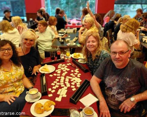 Una muy buena tarde como siempre, un placer compartir el juego :Encuentro Grupal Jugamos Rummy en Caballito!!