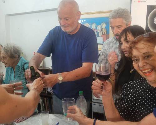 35684 9 ¡FESTEJO DE FIN DE AÑO! PIZZA, ÓPERA Y AFECTO