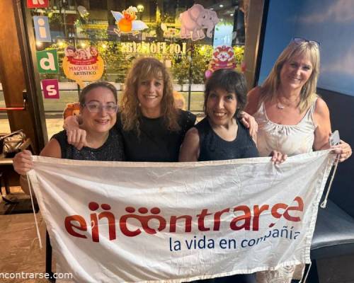 35714 2    Regalate una noche especial de, abrazos, risas, charla, rica cena y baile 