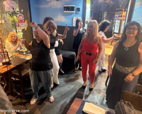 35714 27    Regalate una noche especial de, abrazos, risas, charla, rica cena y baile 