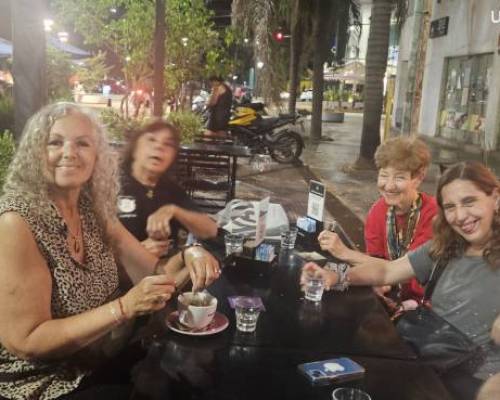 35715 5 NOS VEMOS? Caminamos y seguimos festejando la vida