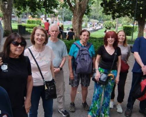 35715 8 NOS VEMOS? Caminamos y seguimos festejando la vida