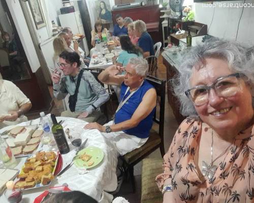 35747 2 Pasar la Nochebuena cenando juntos. En mi casa, recibirlos con alma de fiesta. Sea cual sea tu credo. Nos integramos, como lo hice ni bien ingresé 