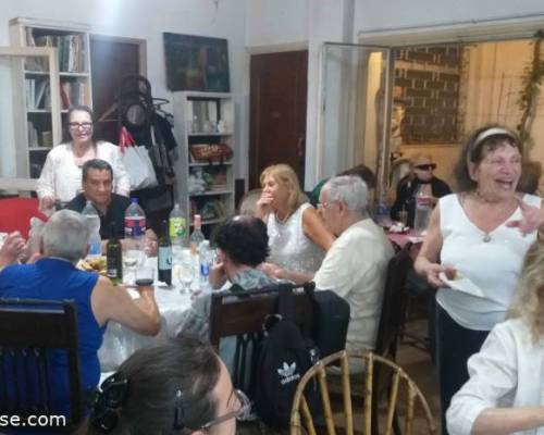 35747 5 Pasar la Nochebuena cenando juntos. En mi casa, recibirlos con alma de fiesta. Sea cual sea tu credo. Nos integramos, como lo hice ni bien ingresé 