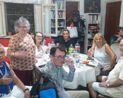 35747 6 Pasar la Nochebuena cenando juntos. En mi casa, recibirlos con alma de fiesta. Sea cual sea tu credo. Nos integramos, como lo hice ni bien ingresé 