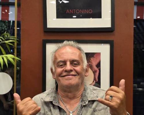 No podia faltar una foto de Gerardo...artifice de esta reunion donde 45 personas compartimos cena, charla, alegria y muchas risas!!!  :Encuentro Grupal SEGUIMOS DESPIDIENDO EL AÑO EN CABALLITO