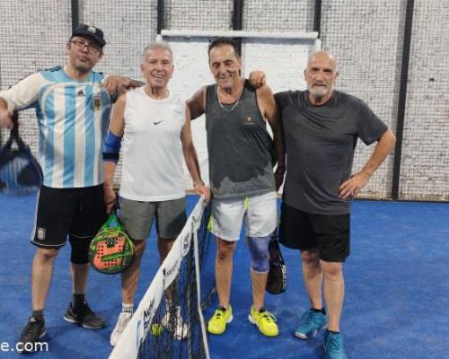 35799 2 ** JUGAMOS AL PADDLE **