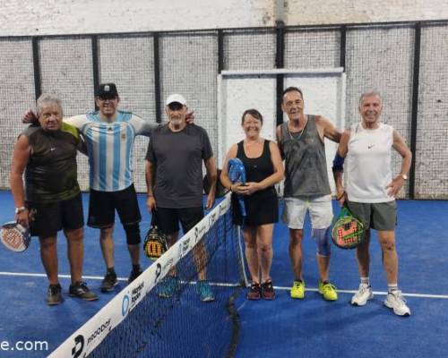 35799 4 ** JUGAMOS AL PADDLE **