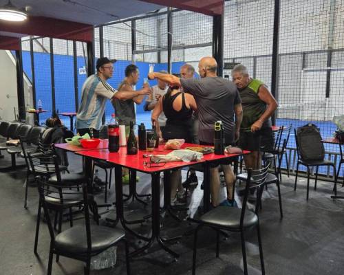 35799 9 ** JUGAMOS AL PADDLE **