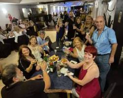 CERRAMOS EL 2025 A LO GRANDE ¡NOCHE DE BRILLOS Y REENCUENTROS, SHOW UNICO, de regalo para vos, Baile, emociones y el alma encendida