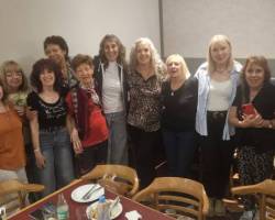 NOS VEMOS? Caminamos y seguimos festejando la vida