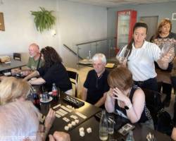 JUEGO, CHARLA Y MERIENDA