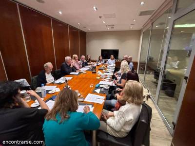Encuentro : Club de lectura: Los martes son puro cuento... 