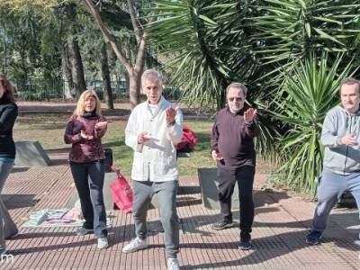 Encuentro : CLASE ABIERTA DE  TAI CHI/CHI KUNG en Plaza Irlanda.  