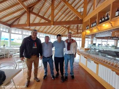 Encuentro : Amigos y aventuras en Punta Mogotes. 
