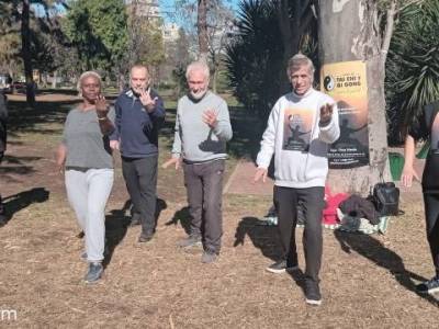 Encuentro : CLASE ABIERTA DE  TAI CHI/CHI KUNG en Plaza Irlanda.  