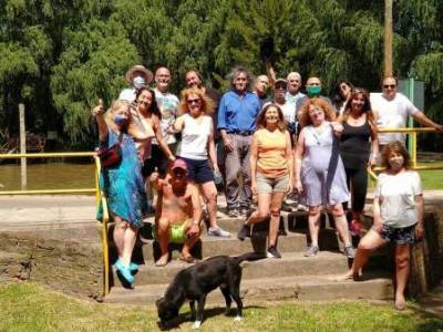 Encuentro : ASADO TIGRE Y LANCHA juegos risas sol CHA CHA RA !!!!!! 