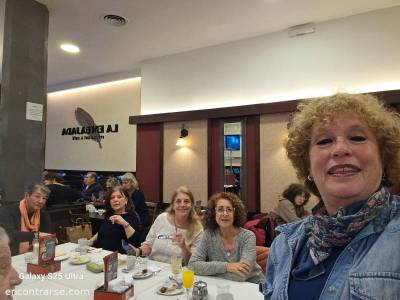 Encuentro : TARDE DE MERIENDA Y BUENA MÚSICA  