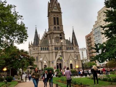 Encuentro : Fin de semana largo y diversión en Mar del Plata 