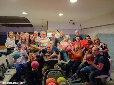 Encuentro : VAMOS AL BOWLING EN PATERNAL 