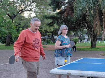 Encuentro : Jugamos Ping Pong en Parque Chacabuco!! 