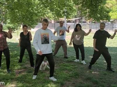 Encuentro : CLASE ABIERTA DE  TAI CHI/CHI KUNG en Plaza Irlanda.  