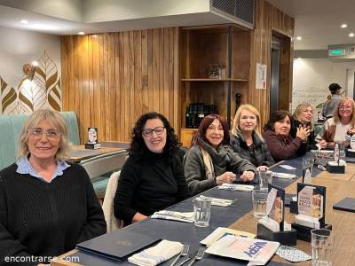 Encuentro : Club de lectura: Los martes son puro cuento... 