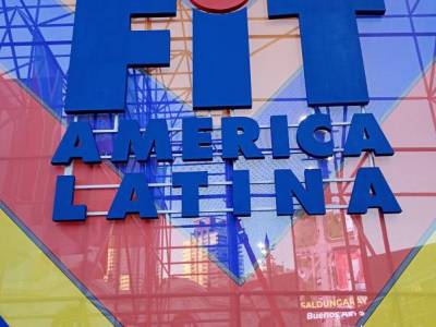 Encuentro : En Alto Palermo hablamos de viajes 